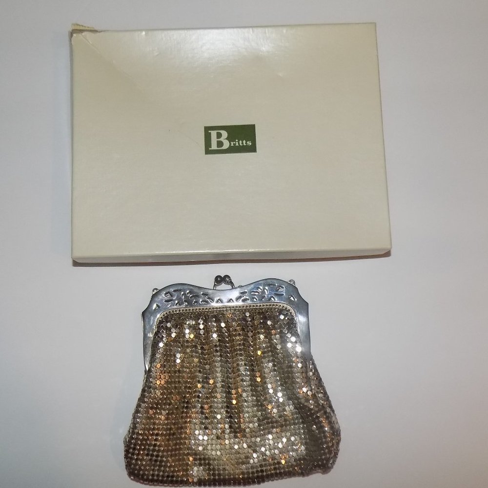 Antique Whiting & Davis Silver Mesh Clutch Purse - image 4